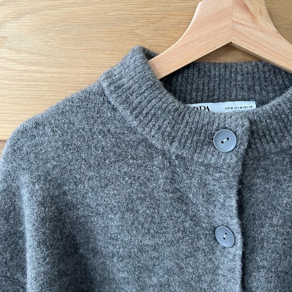 *SOLD* Zara sweater - Picture 3 of 3